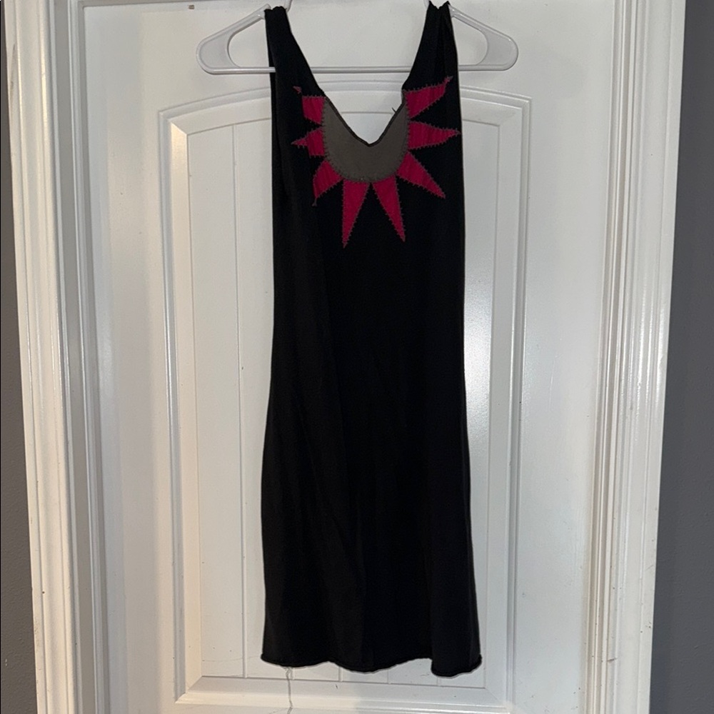 Synergy Organic Black Red V-Neck Cocktail Dress